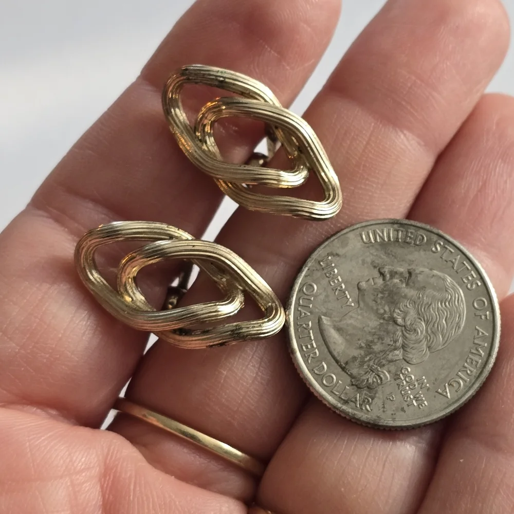 Vintage cuff links gold tone chain links linked ovals cufflinks